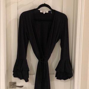 DVF wrap dress silky feel fun cuffs